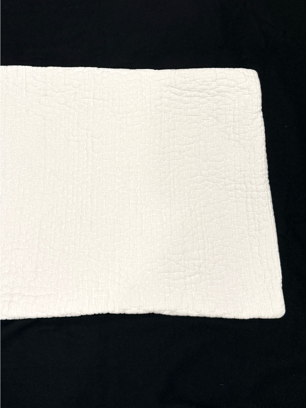 Garnet Hill 2 x standard size “Dream Quilt” all cotton pillow shams in white